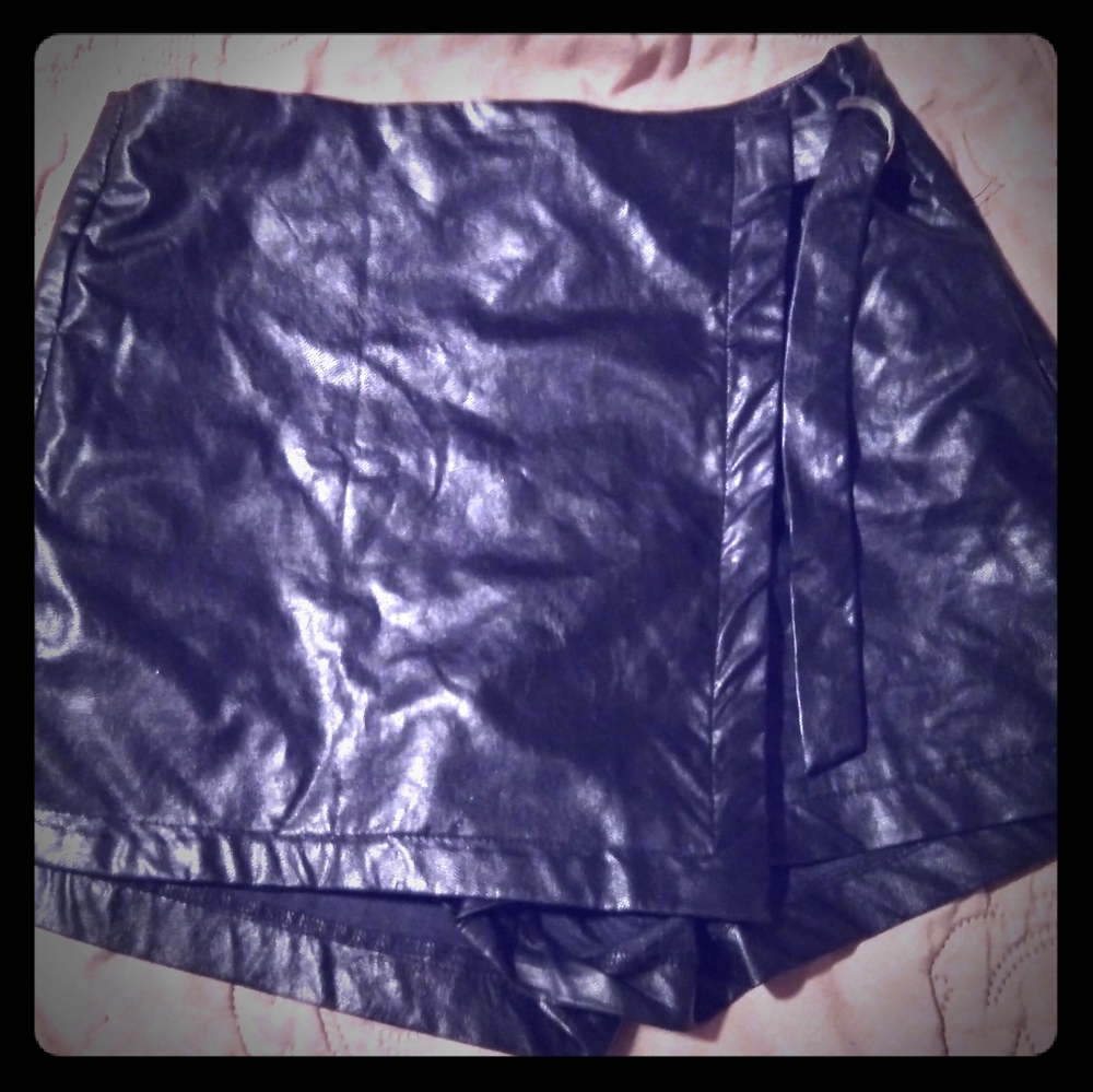 Faux Leather skirt/shorts